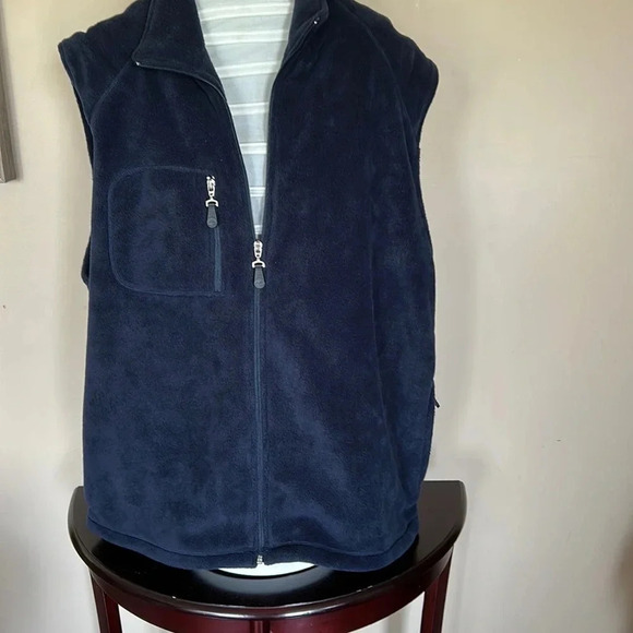 Vtg NWOT Vest ,blue thick fleece ,men,unisex
front zip,utility,outdoor,warm - Picture 2 of 12